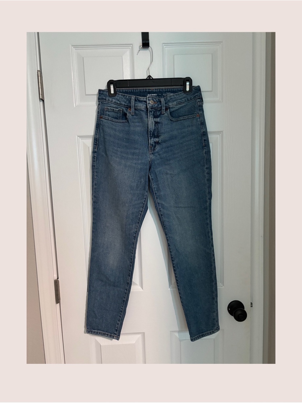 Classic Women’s Straight Jeans in Medium Blue
